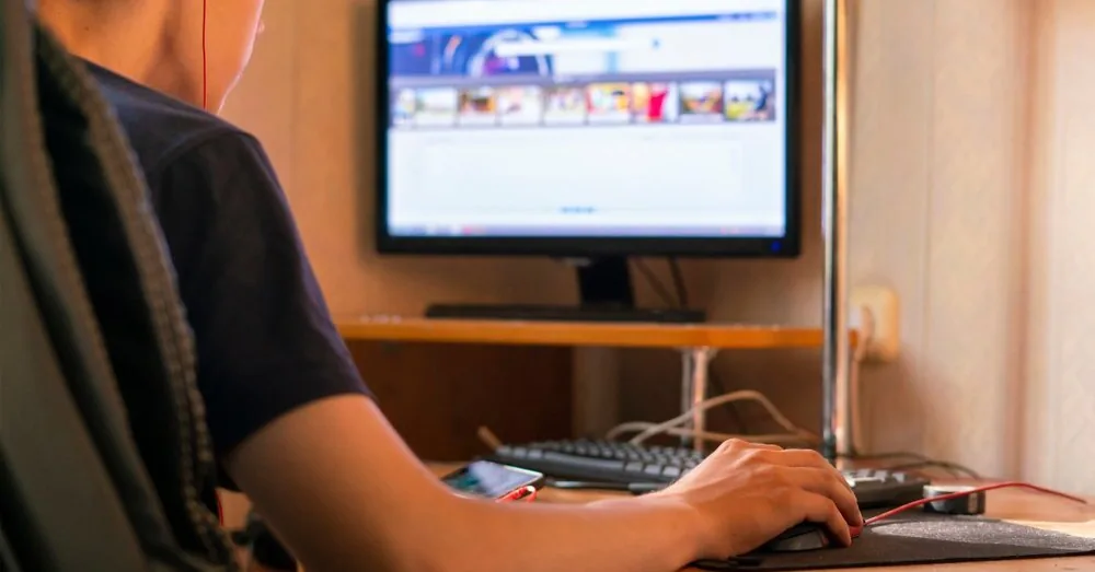 Earned 120 euros, and after two years faced a debt of 615 euros: the first job turned into an expensive lesson