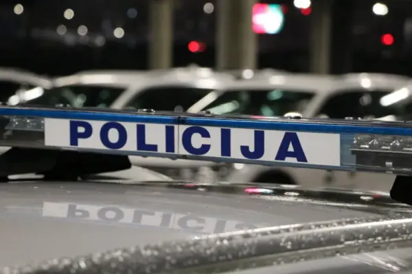 6 cars collided near Kleboniškis Bridge towards Vilnius, causing a traffic jam