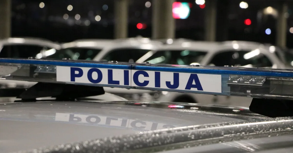 6 cars collided near Kleboniškis Bridge towards Vilnius, causing a traffic jam