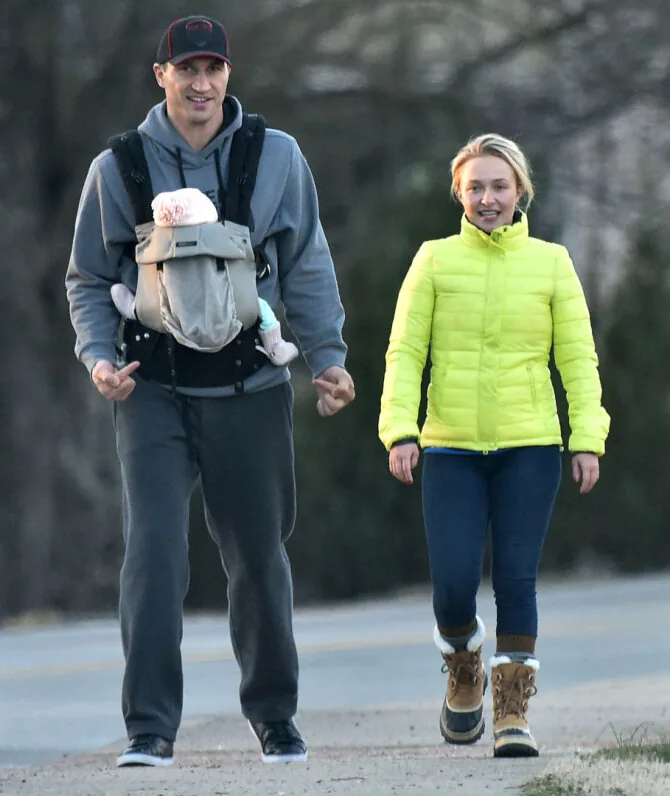 Vida Press nuotr./Vladimiras Klyčko ir Hayden Panettiere su dukra