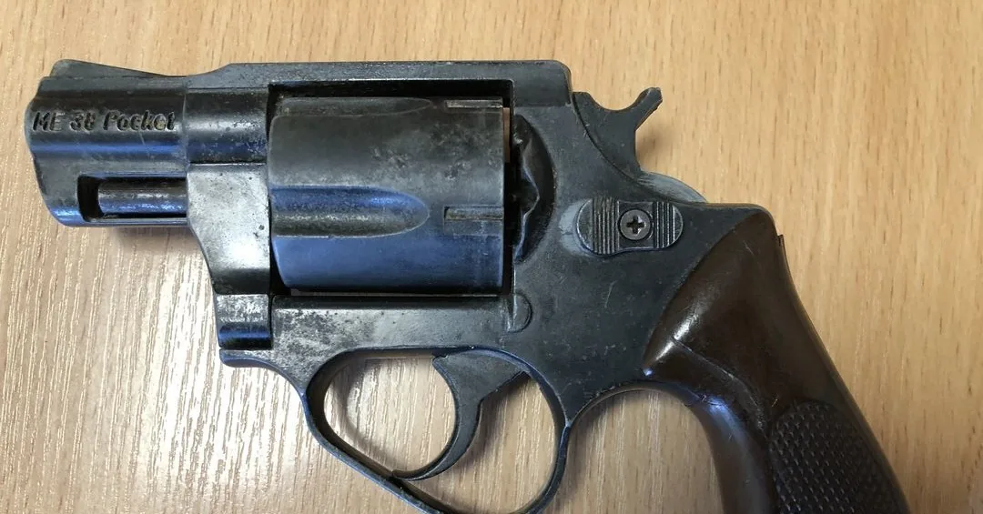 Gas pistol found in Ukmergė district, nearly 800 rounds in Vilnius