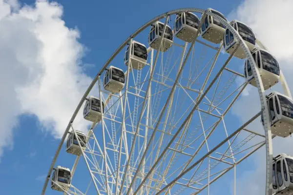 In Palanga, the observation wheel spins half-empty off-season, adult ticket – cheaper than in Kaunas