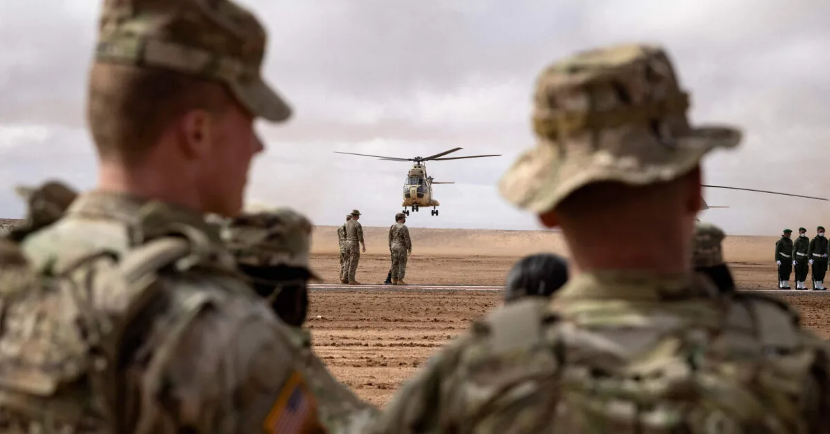 NBC: Trumpas considers withdrawing 25,000 US troops from Europe