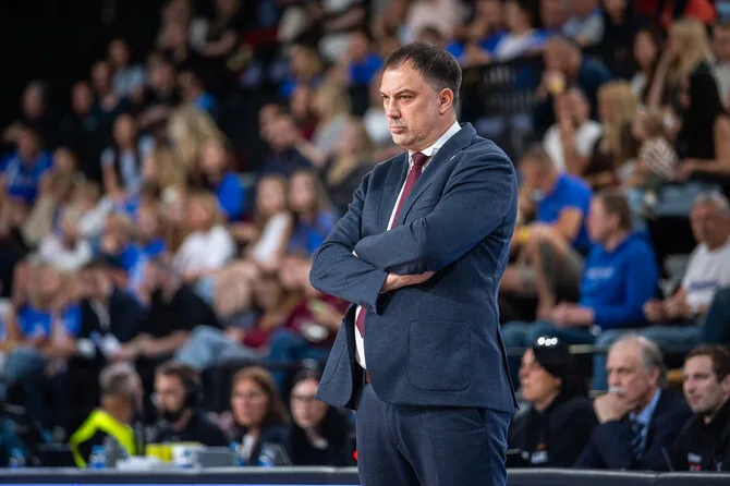Roko Lukoševičiaus/LKL, kurią remia Betsson, nuotr./Pirmasis mažojo finalo mačas: Klaipėdos „Neptūnas“ – Panevėžio „Lietkabelis“. Nenadas Čanakas