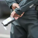 Vilniuje neblaivus vairuotojas apgadino tris automobilius ir atitvarus