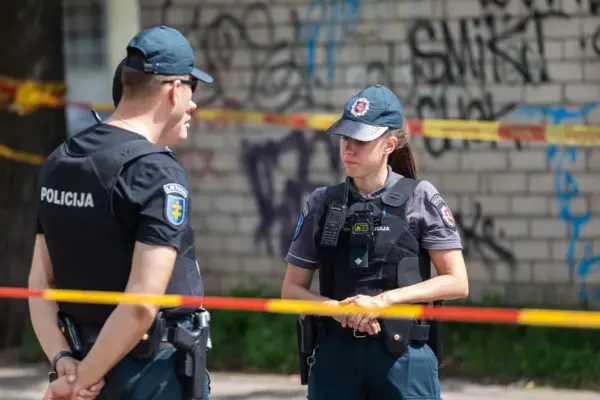Drama near Karoliniškės school: resuscitated man did not survive