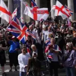 Portsmouth clashes between UK immigration opponents and their opponents