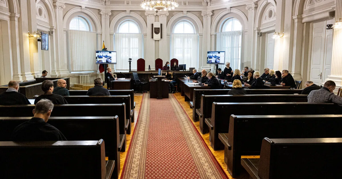 Astra Astrauskaitė acquitted in the case of riots near the Seimas, Antanas Kandrotas left imprisoned