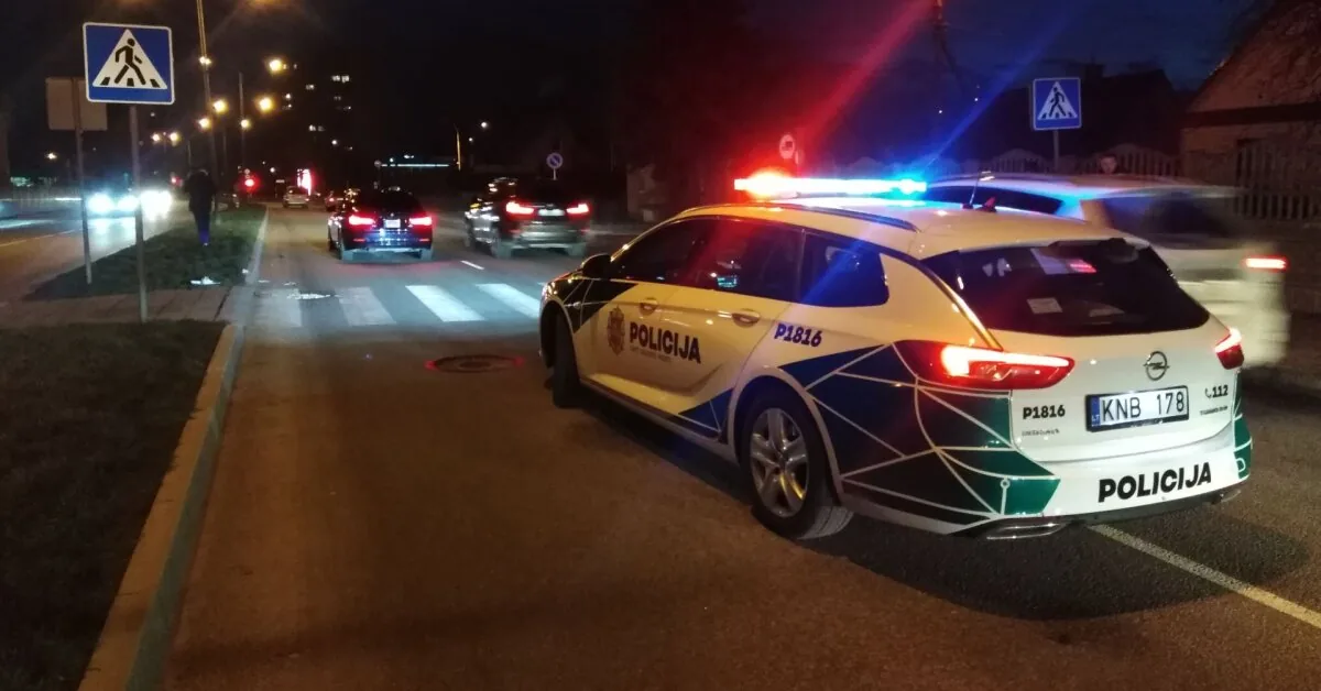 Vilniuje „Honda“ partrenkė per pėsčiųjų perėją važiavusį nepilnametį