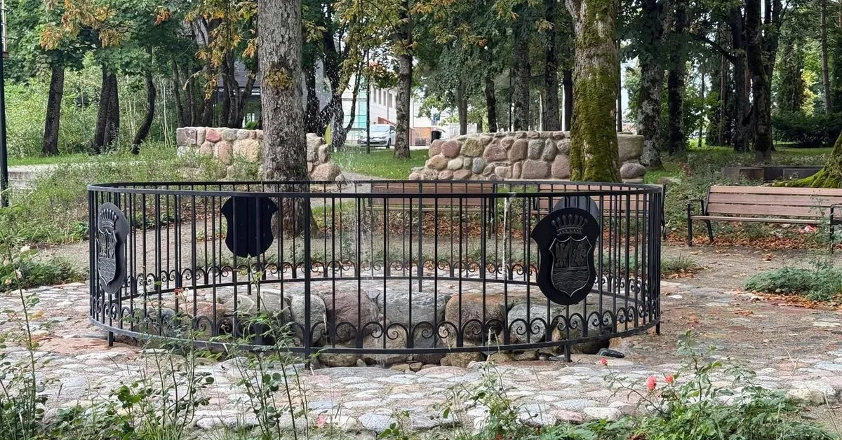 Firefighters in Gargždai rescued a child stuck in the fountain grate