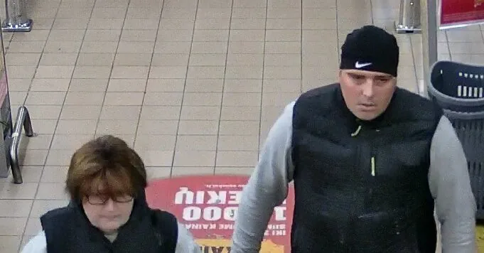 A tool was stolen from a shopping center in Alytus, police are looking for a man and a woman