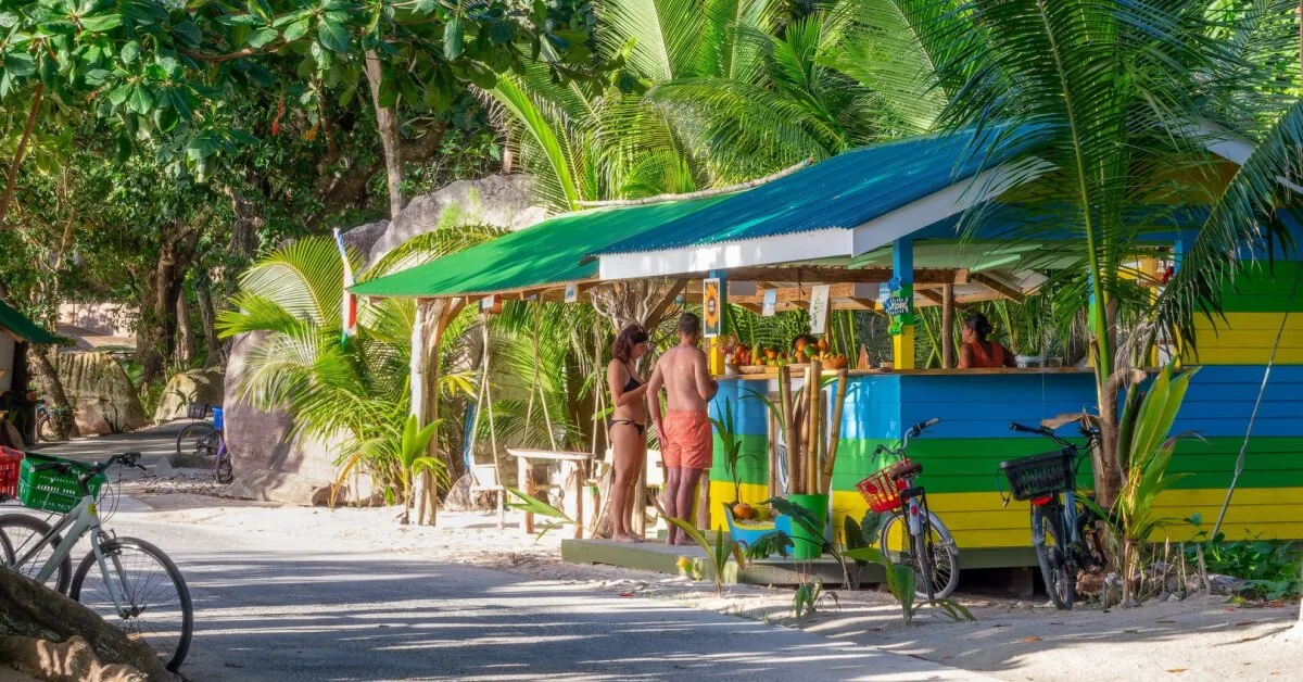 Russian couple on foot caused a holiday paradise: it turned into the largest search operation ever held there