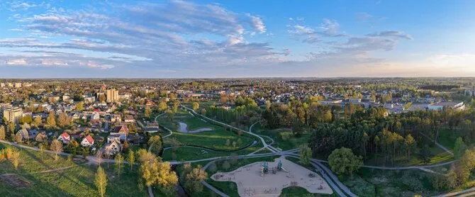 Utenos savivaldybės nuotr./Vyžuonos parkas ir miesto panorama