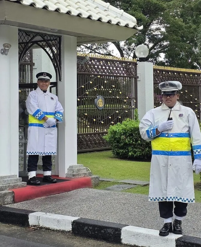 Asmeninio archyvo nuotr. / Sultono rūmų Istana Nurul Iman sargyba