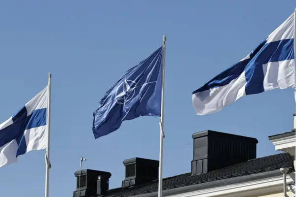 Helsinkio teismas dėl įtarimų šnipinėjimu dviem užsieniečiams skyrė kardomąjį kalinimą