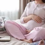 Pregnancy calendar: a comprehensive guide to fetal development and changes each trimester