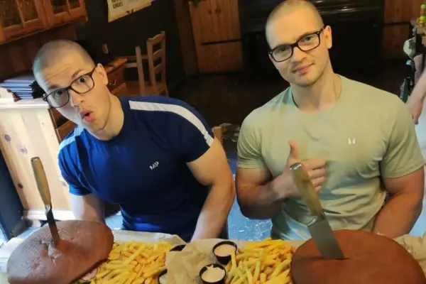 In one sitting – 20 burgers, 10 pizzas, or a kilogram of gummies: the Petrauskas brothers revealed what happens when the cameras are off
