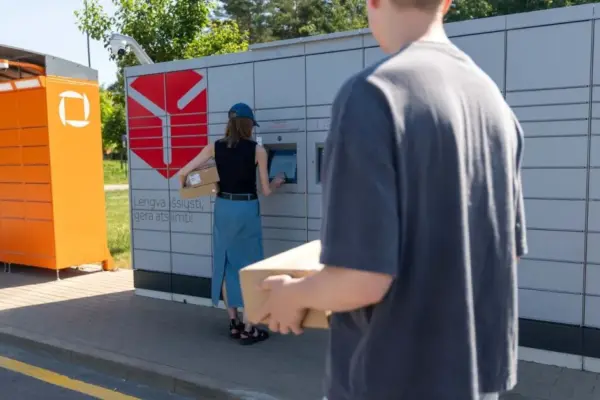Mom's parcel can cause trouble: what should never be sent to a student by parcel locker?