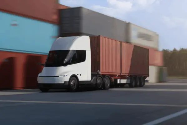 „Tesla Semi“ arrives in Europe: where will it travel first?