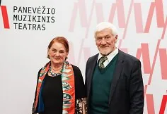 Premjeros svečiai