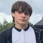 Police are searching for a missing 16-year-old in Lentvaris