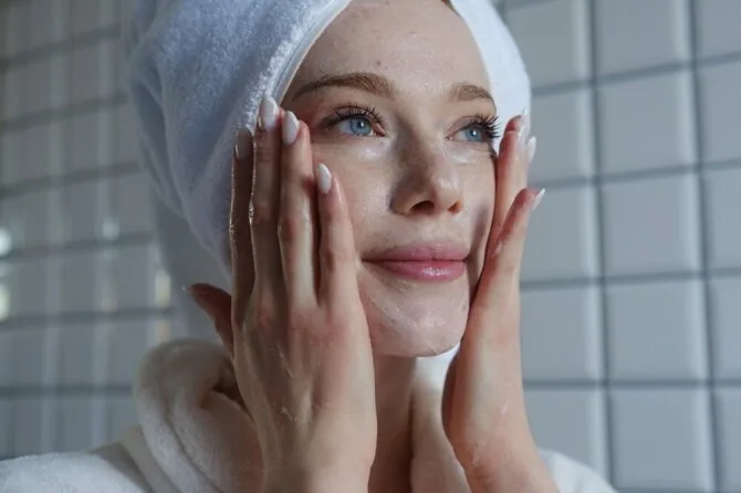 Shutterstock photo/Facial skin cleansing