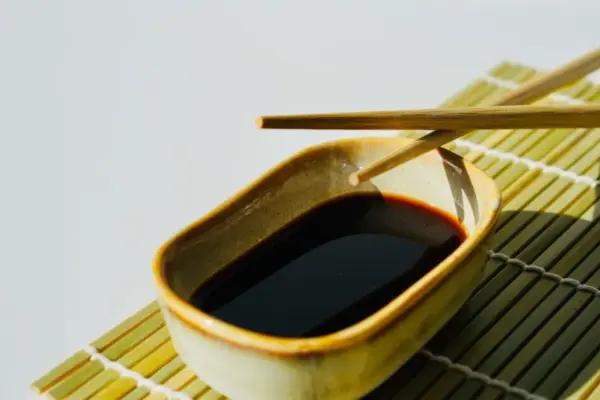Light or dark soy sauce: expert explained the essential differences and which one is better to choose