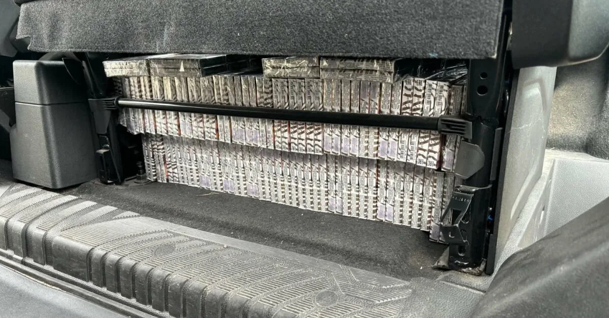 1500 packs of smuggled cigarettes found in a "Ford" stopped in Tauragė, some hidden in special compartments