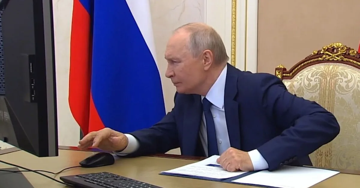 Putin voted in an unusual way