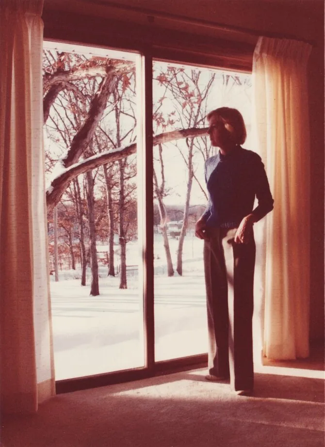 Photos from Arnas Ališauskas's book 'Life Under the Sign of Love'/Alma at home in Chicago