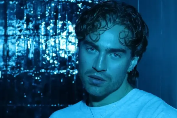 Gabrielius Vagelis presents the premiere "Kissed": a big surprise in the music video
