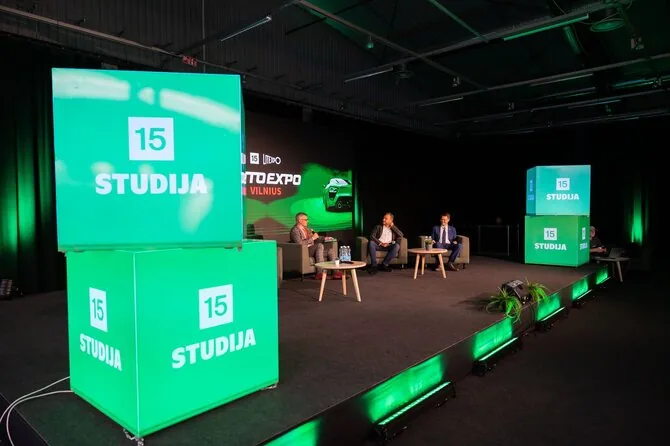 Patricija Adamovič / BNS nuotr./Auto Expo Vilnius 2026 atidarymo pokalbis
