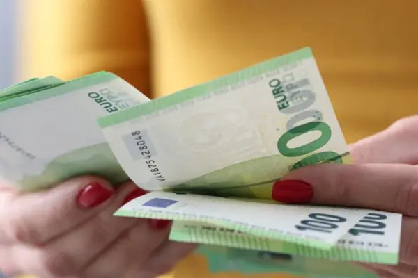 Money to an ex-partner: when is it a gift, and when is it a debt that can be reclaimed?