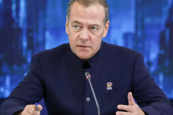 Medvedev's reaction to US sanctions on Russia: threatened with military deterrence
