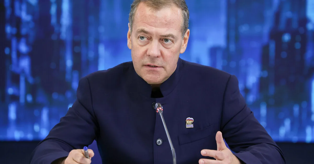 Medvedev's reaction to US sanctions on Russia: threatened with military deterrence
