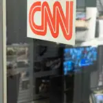 Donaldas Trumpas uždraudė CNN, „Politico“ ir „MS NOW“ dirbti Baltuosiuose rūmuose