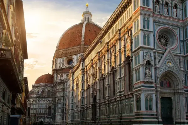 Florence hit by heavy rain: water flooded the city's most famous museums