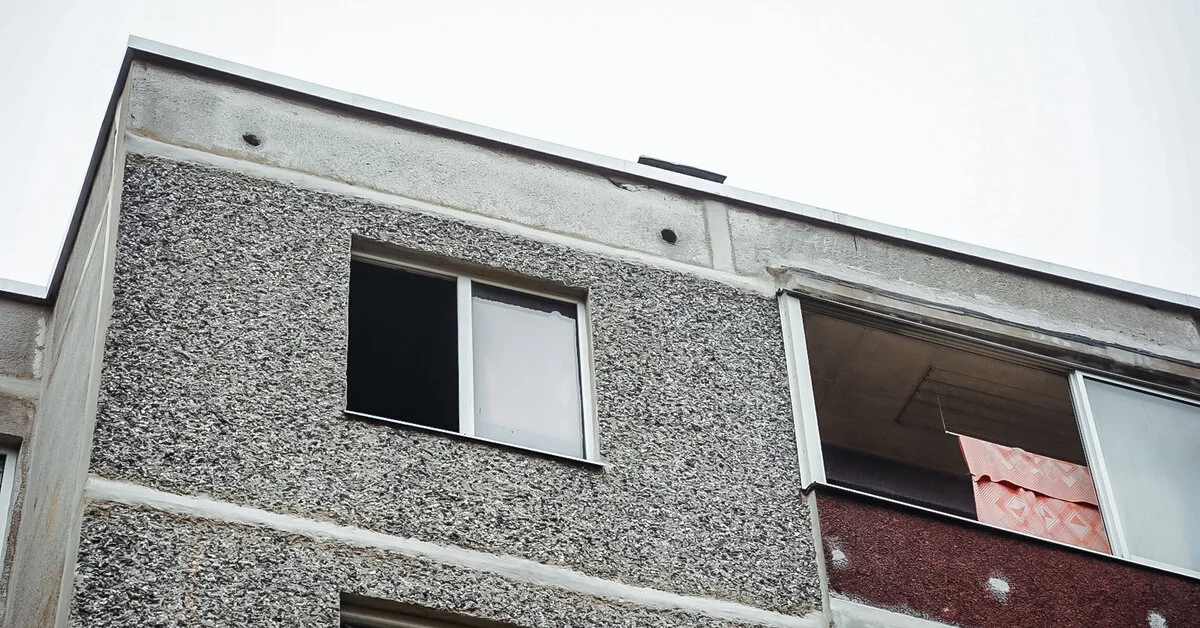 An apartment was on fire in Klaipėda: a woman was burned, residents and a dog were evacuated from the top floor