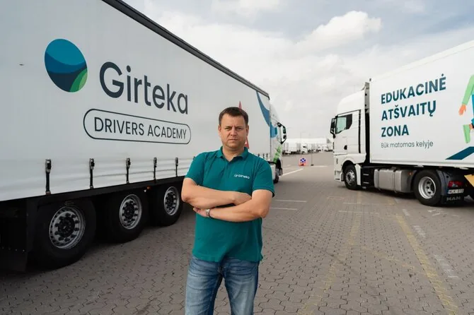 „Girteka“ nuotr./„Girtekos“ vairuotojų mokymo komandos vadovas Singaras Čepaitis