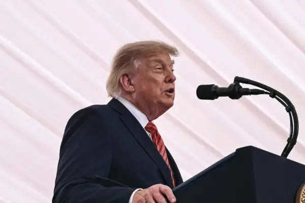Donald Trump: Yemeni Houthis asked not to interfere in the conflict