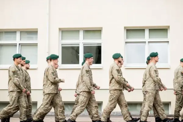 Mandatory military service can be completed in parts: you can still join