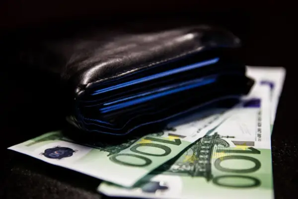 Defense bonds issued for almost 45 million euros more
