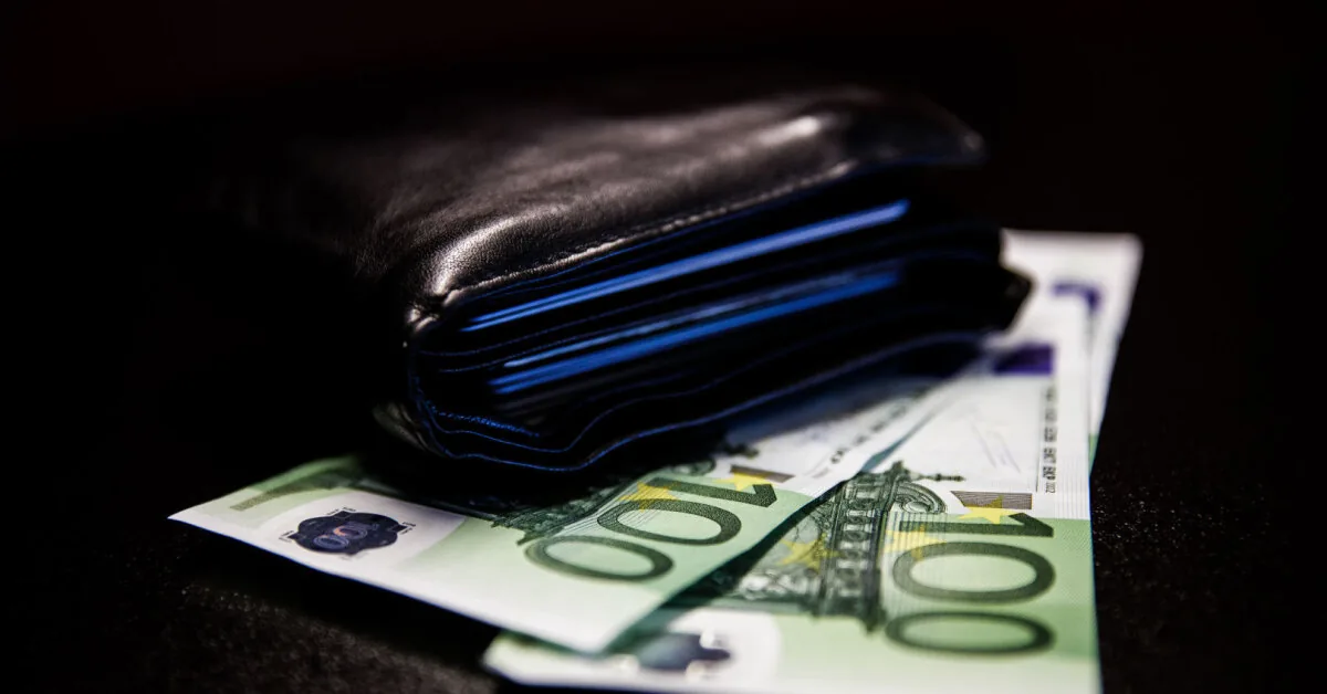 Defense bonds issued for almost 45 million euros more