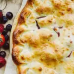 Berries on pizza? This unexpected combination with goat cheese will become your favorite