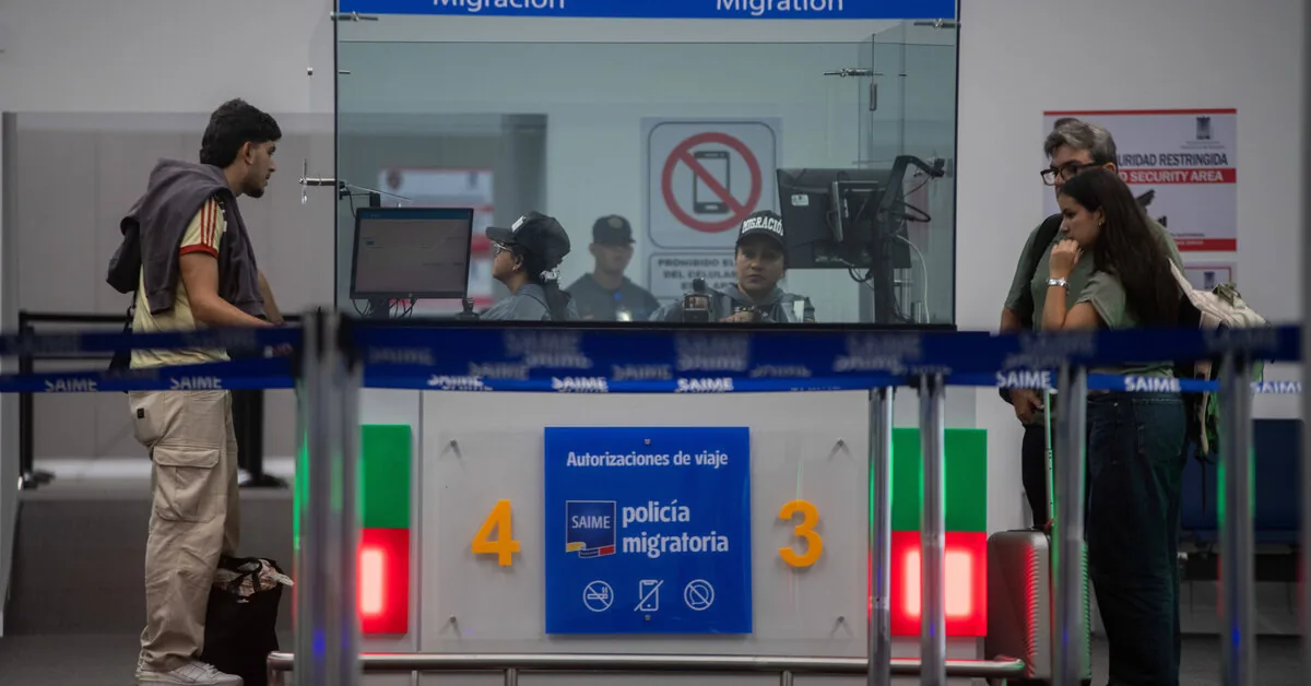 Two months after the earthquakes, Venezuela's main airport resumes operations