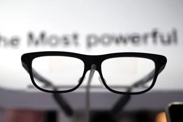In Europe, calls to fight against "perverted" smart glasses are growing louder and louder