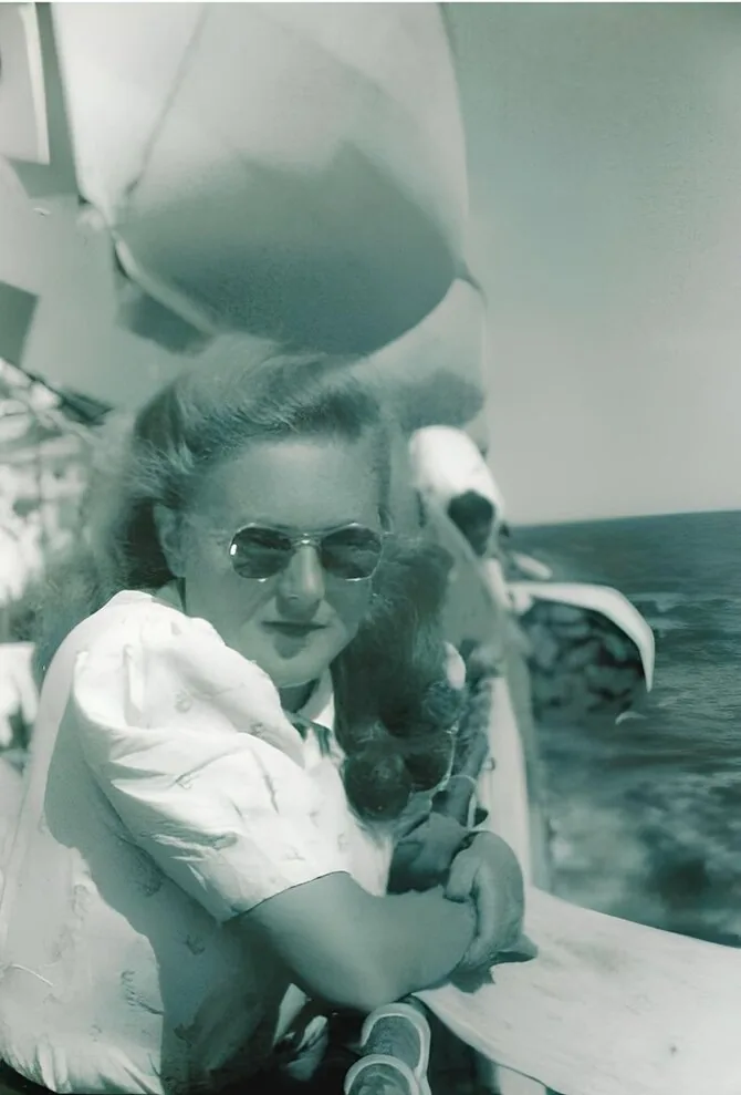 Photos from Arnas Ališauskas's book 'Life Under the Sign of Love'/On the way to the USA. 1949