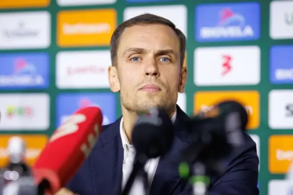Domarkas responded to the story about JV and Adomaitis: "What is the point of lying to the captain?"