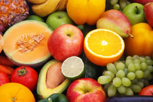 "This is nothing but a scam": buyer surprised by fruit prices in a Kaunas store
