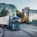„Volvo“ starts serial production of electric trucks with a range of up to 700 km